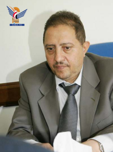  رئيس هيئة المناقصات يهنئ قائد الثورة ورئيس المجلس السياسي بعيد الفطر